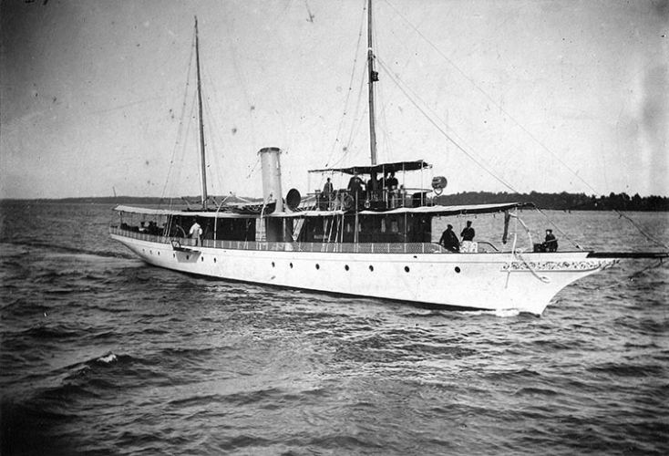 The yacht Magedoma