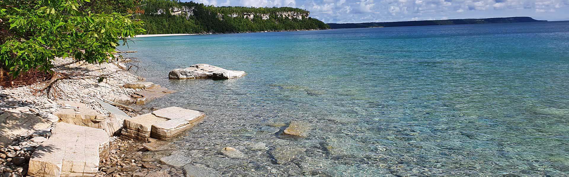 La plage au Devil's Monument