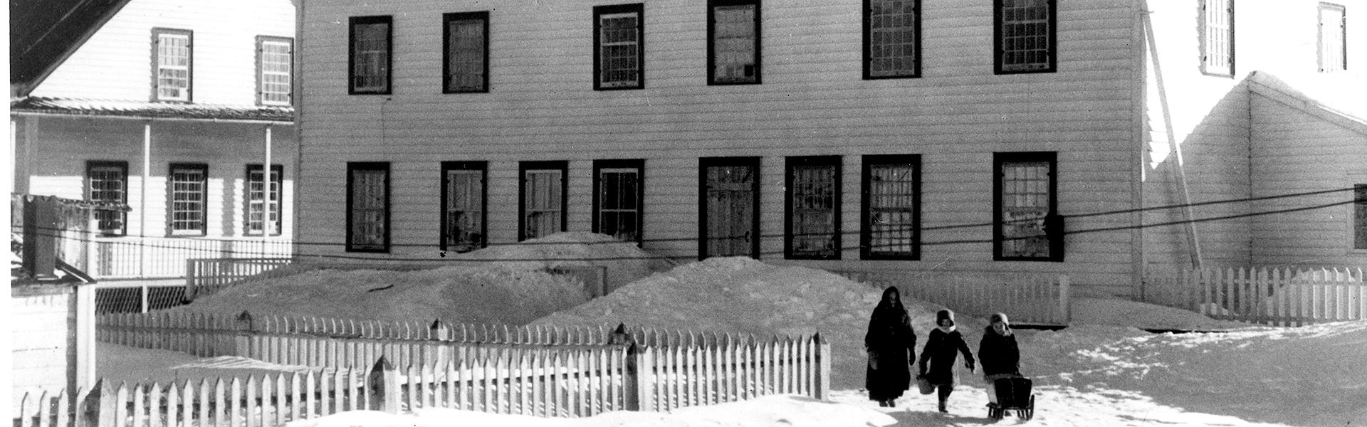 Hudson's Bay Company Staff House, Moose Factory (1934)