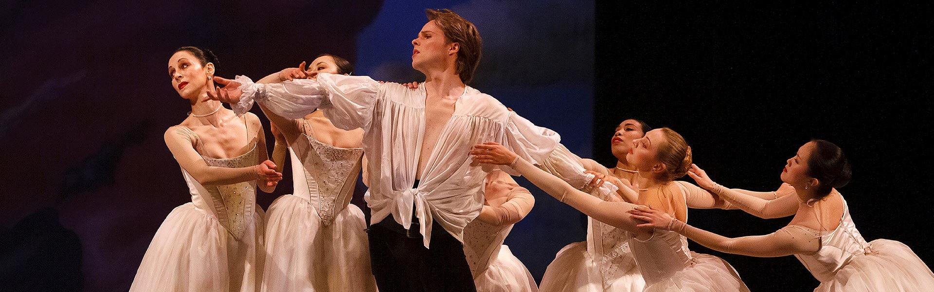 2023 Orpheus and Eurydice Opera Atelier Photo Bruce Zinger banner