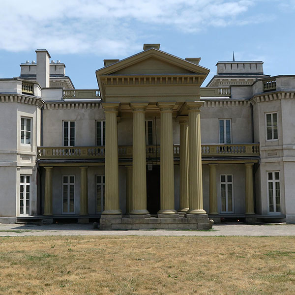 Dundurn Castle and Grounds