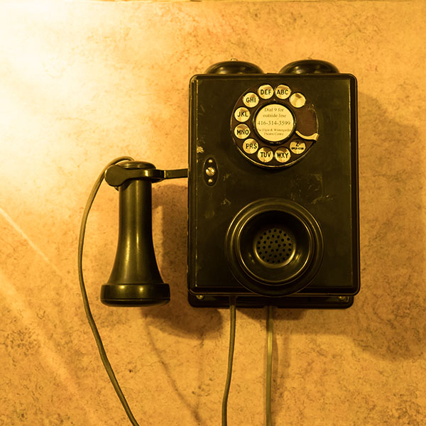 Vieux téléphone au théâtre Elgin