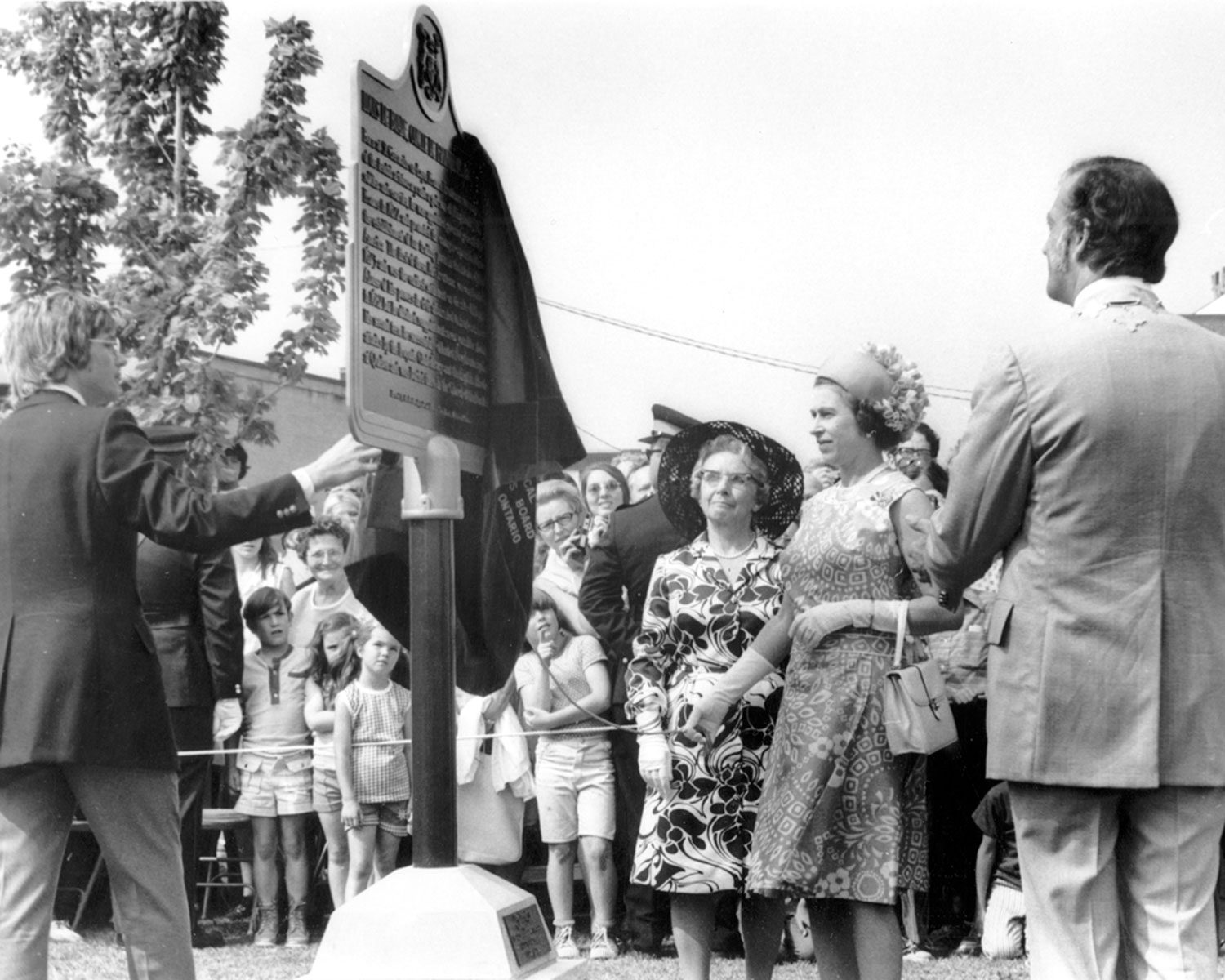 Frontenac plaque unveiling QE2 1500px