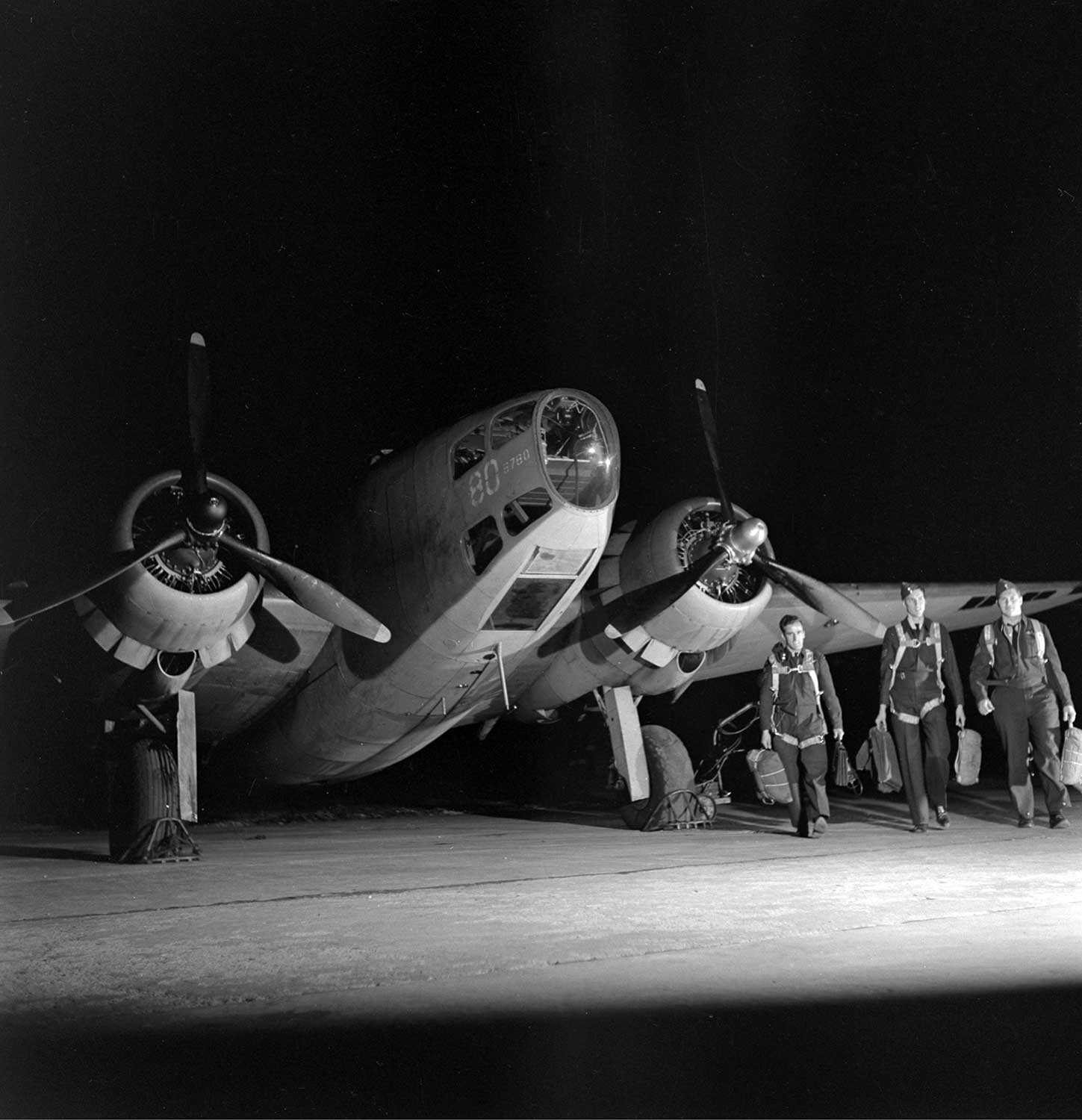 WW2 students return from a night training flight 1500px
