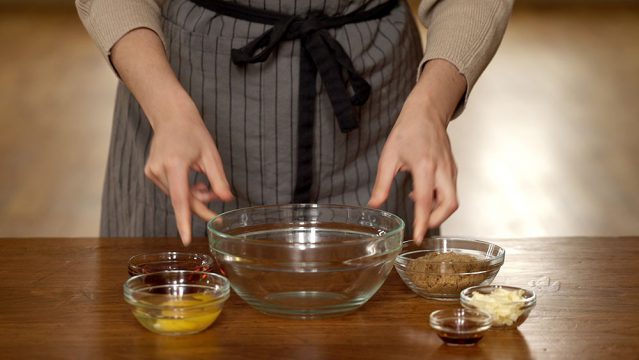 Making butter tarts