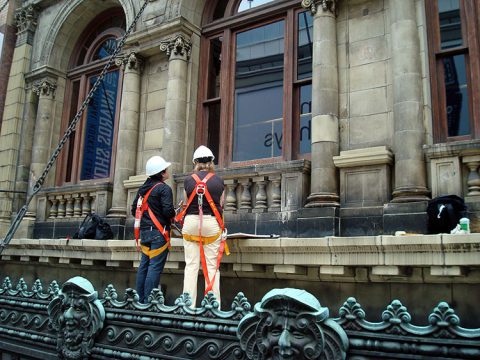 Restauration de la façade et des fenêtres en arc de la rue Yonge