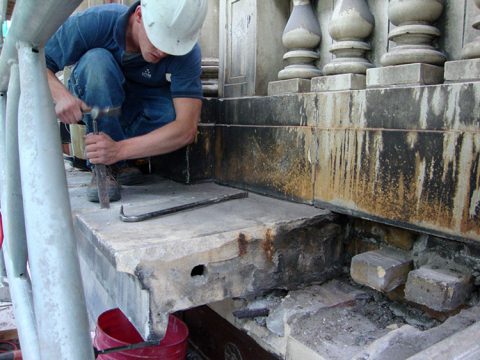 Restauration de la façade et des fenêtres en arc de la rue Yonge