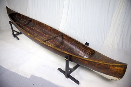 Canot, v. 1888, fabriqué par l’Ontario Canoe Company (Avec l’aimable autorisation du Musée canadien du canot de Peterborough)