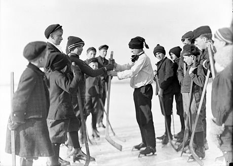 boyd john hockey sport credit sarnia 1908 choosing sides courtesy bay archives library canada boys
