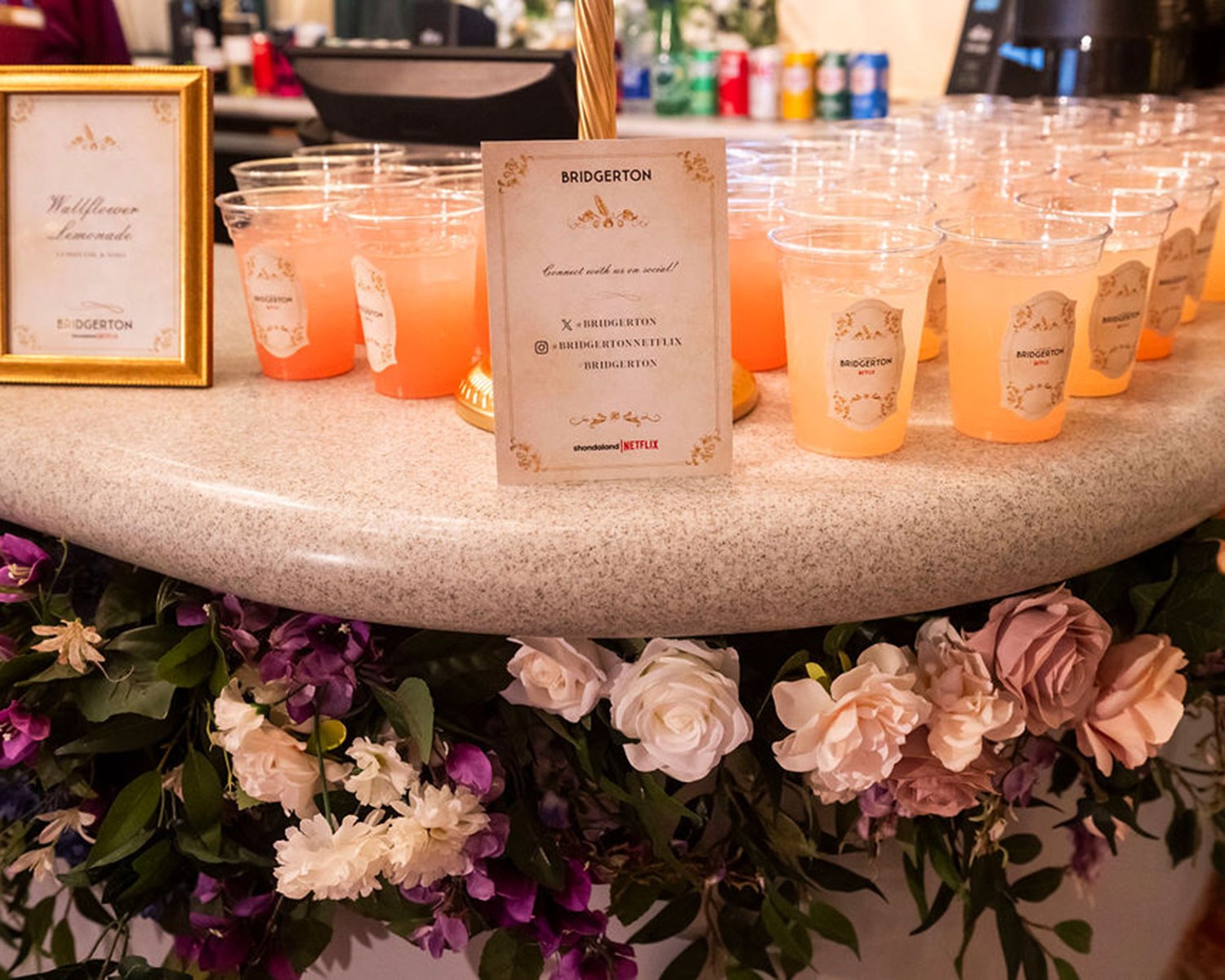 Drinks at a Bridgerton event (Photo: Arthur Mola, Netflix)