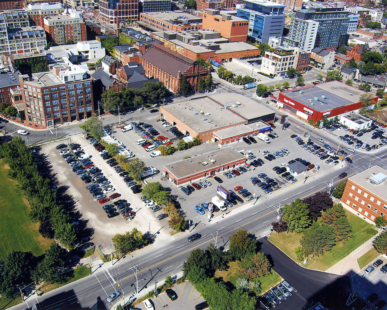 Aerial photo of First Parliament, circa 2005