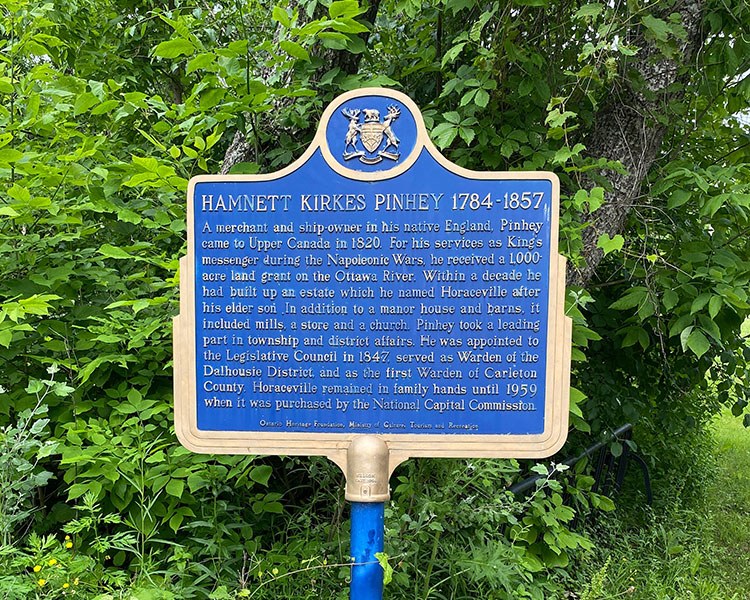 Provincial plaque commemorating the Honourable Hamnet Kirks Pinhey