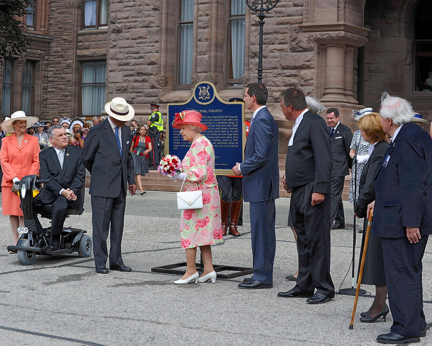 Unveiling of a provincial plaque by Her Majesty Queen Elizabeth II to commemorate Queen's Park, Toronto