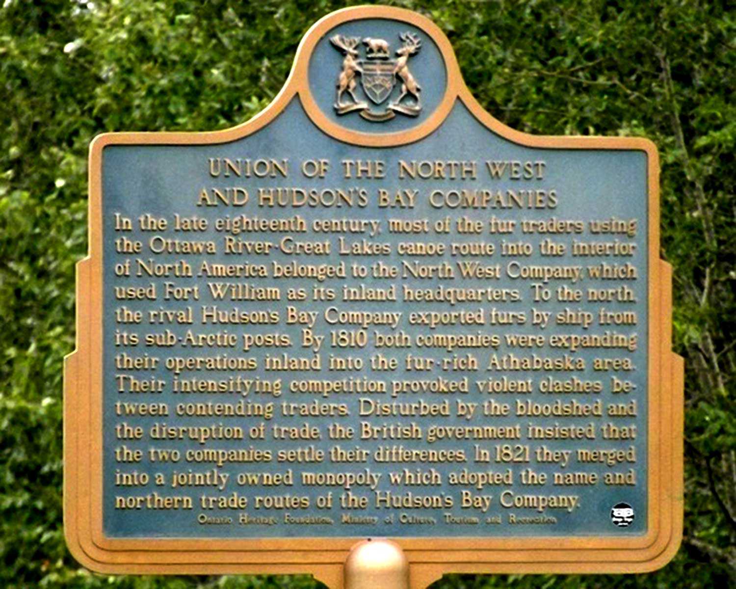 Provincial plaque commemorating the Union of the North West and Hudson's Bay Companies, Thunder Bay (Photo: Alan Brown, www.ontarioplaques.com)