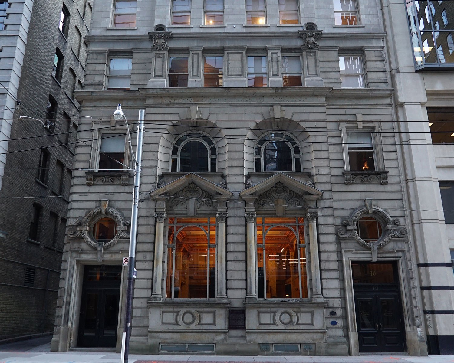 Extérieur du Centre du patrimoine ontarien, Toronto (Photo : Mark Wolfson)