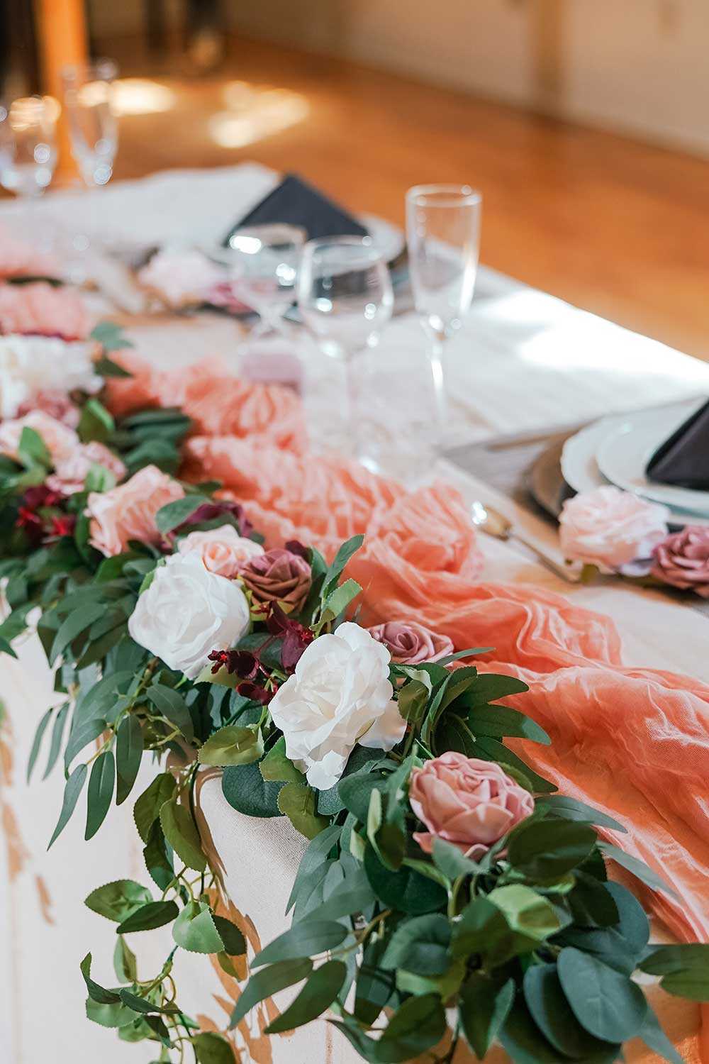 Mise en place de la table à l'école Enoch Turner (Photo : Samantha Ong)