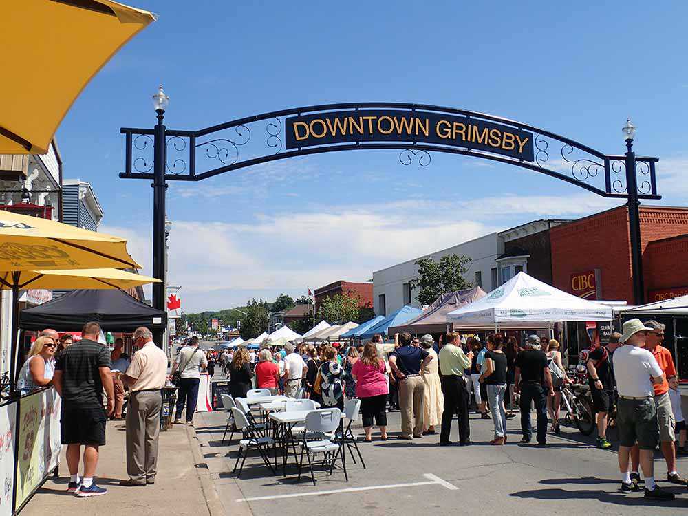 Downtown arch